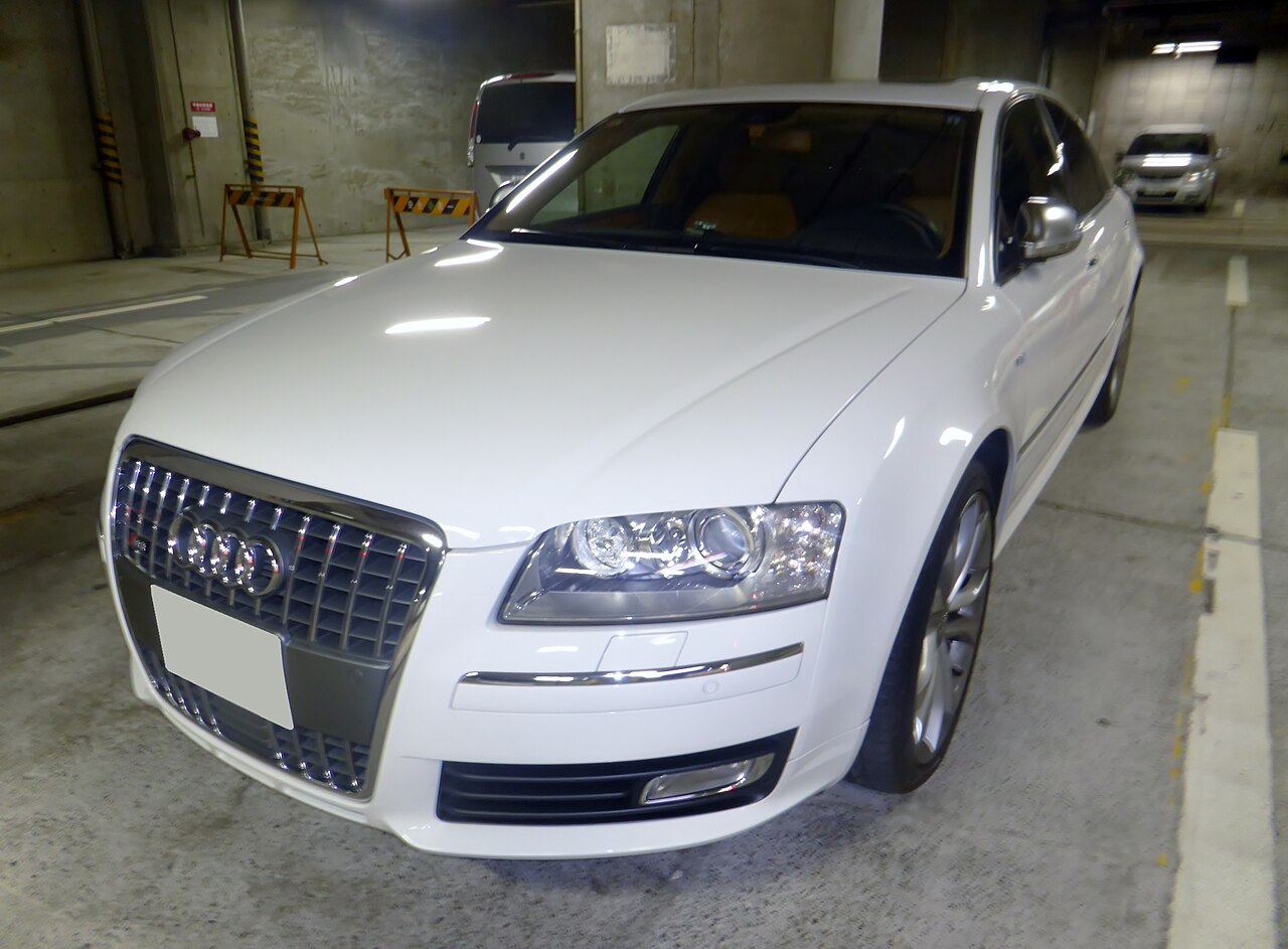 Audi S8