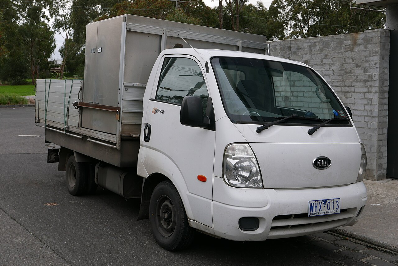 Kia K2700