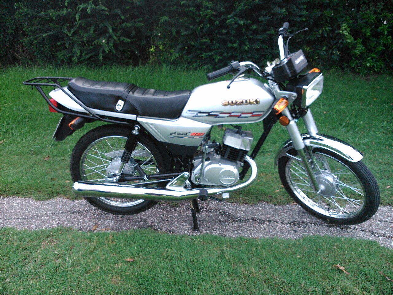 Suzuki AX 100