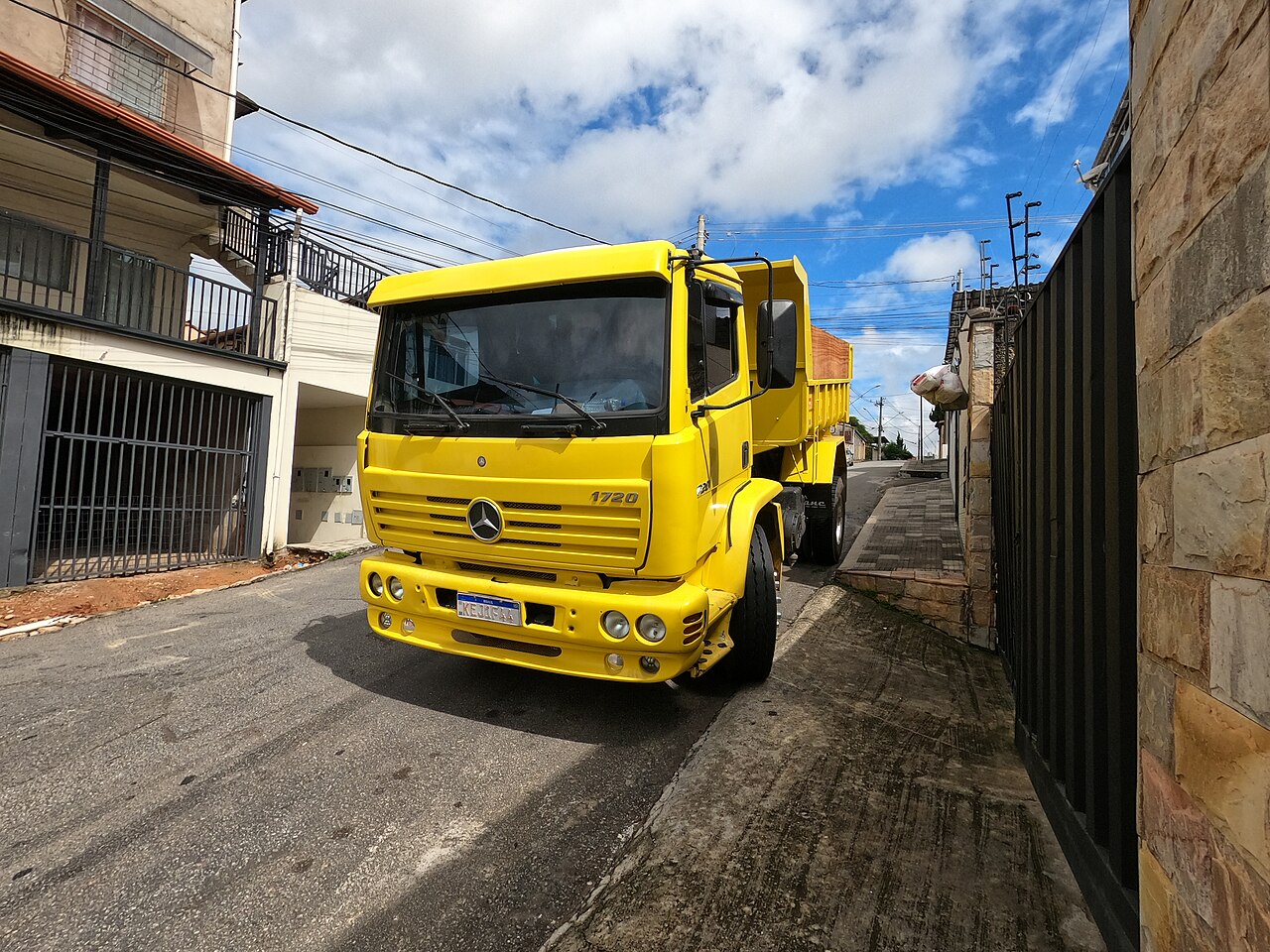 Mercedes-Benz 1720