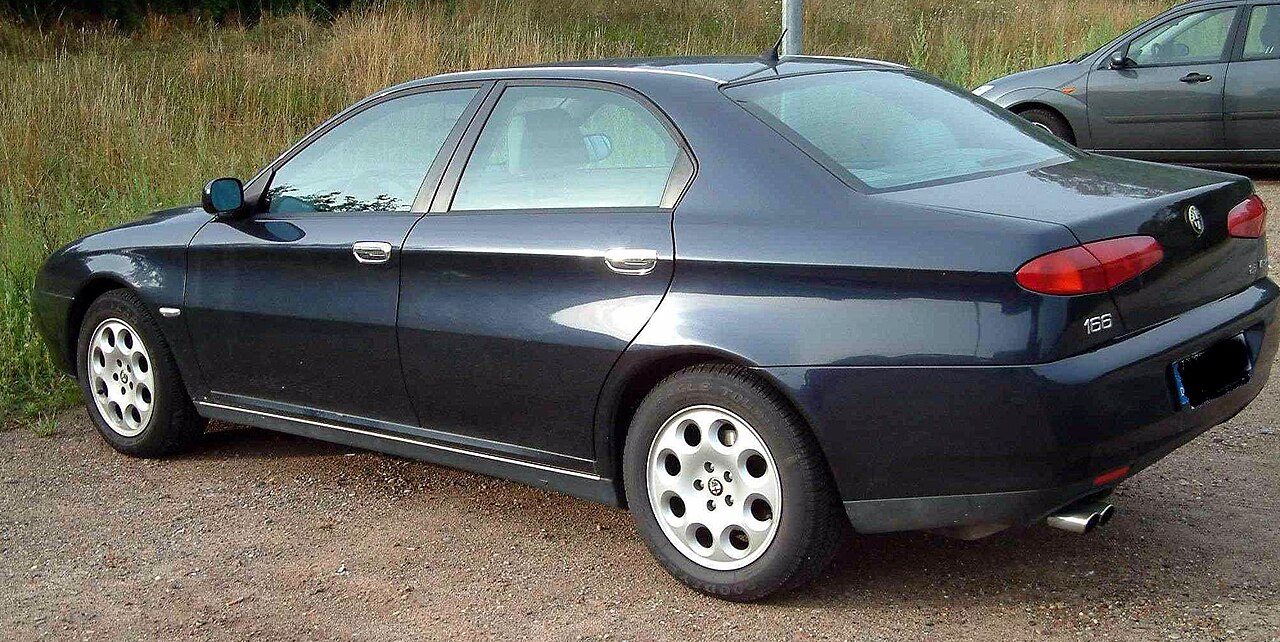 Alfa Romeo 166