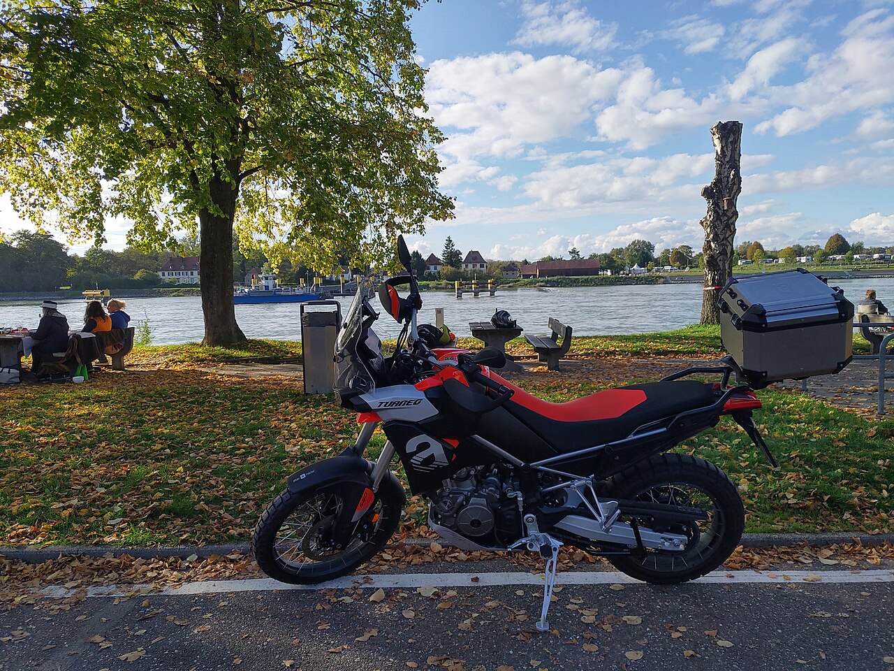 Aprilia Tuareg 660